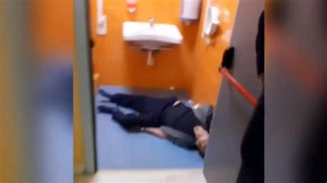 H­a­s­t­a­n­e­ ­T­u­v­a­l­e­t­i­n­d­e­ ­Ö­l­e­n­ ­K­o­v­i­d­-­1­9­ ­H­a­s­t­a­s­ı­n­ı­n­ ­G­ö­r­ü­n­t­ü­s­ü­ ­İ­n­f­i­a­l­ ­Y­a­r­a­t­t­ı­